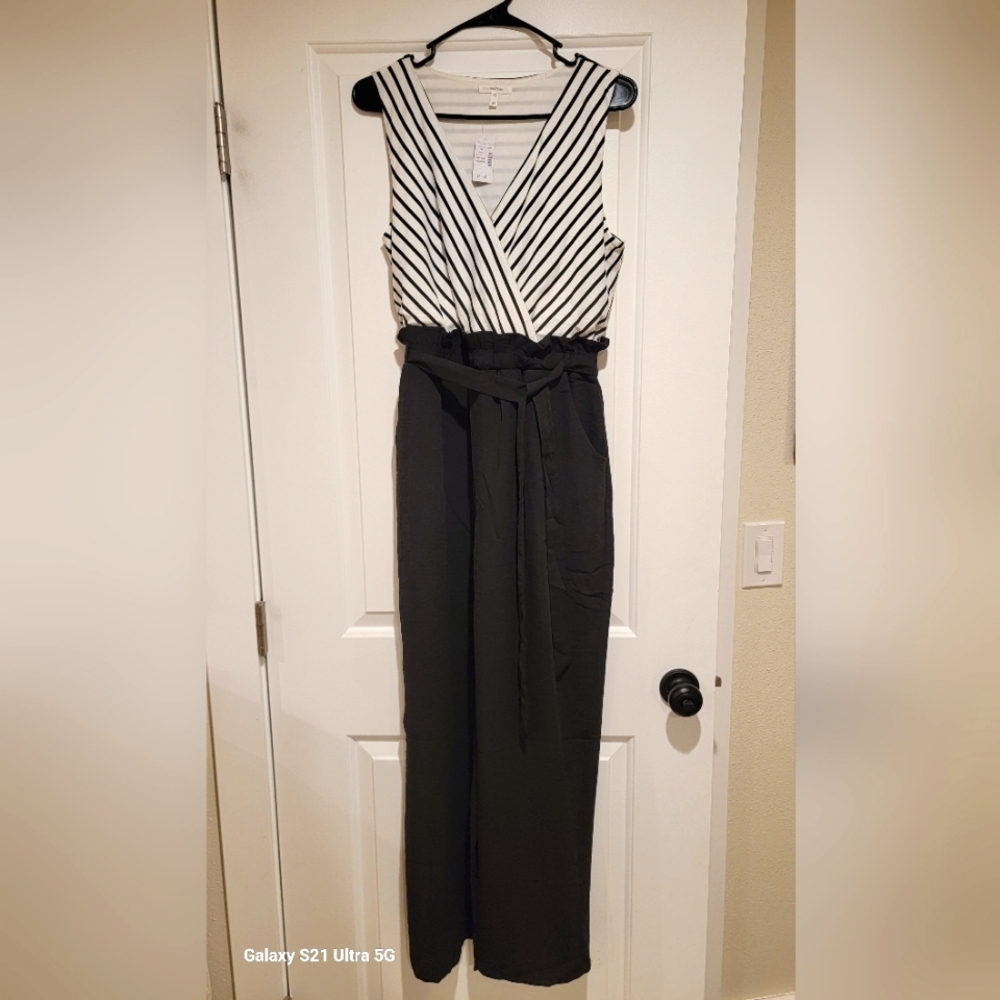 Womens Jumpsuit Size Medium